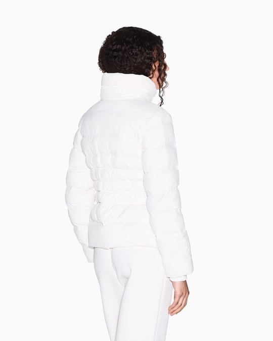 Armani Exchange Armani Exchange Kadın Kapitoneli Regular Fit Dik Yaka Düğmeli Uzun Kol Ekru Mont XW000653 AF15984-U1003