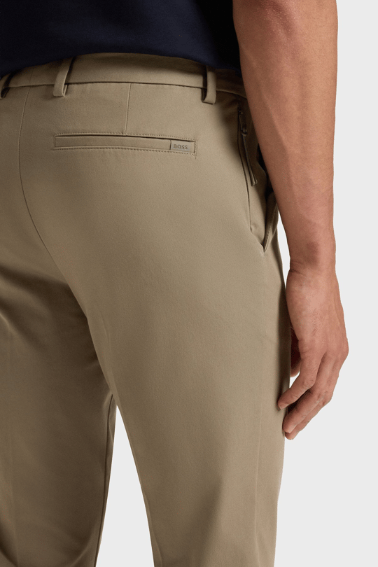 BOSS  BOSS Erkek Normal Bel Daralan Paça Düz Model Cep Detay Yeşil Pantolon 50543945-252