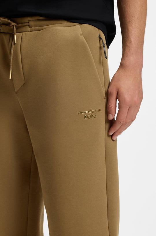 BOSS  BOSS Erkek Regular Fit Beli Bağcıklı Fermuarlı Cepli Lastikli Paçalı Kahverengi Eşofman Altı 50569936-219