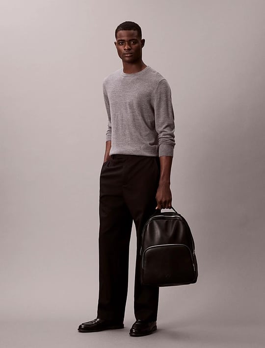 Calvin Klein Calvin Klein Erkek Ayarlanabilir Askılı Fermuarlı Ön Bölmeli Siyah Sırt Çantası LV04D3282G-UB1