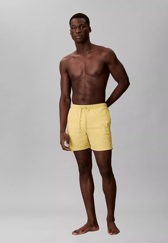 Calvin Klein Calvin Klein Erkek Beli Lastikli ve İp Bağlamalı Logo Detaylı Normal Kesim Sarı Deniz Şortu LV00N61029-8Y7