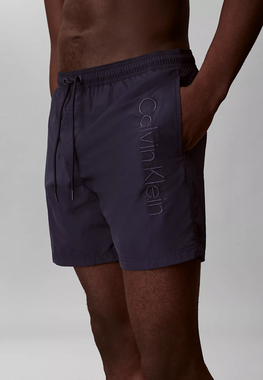 Calvin Klein Calvin Klein Erkek Beli Lastikli ve İp Bağlamalı Logo Detaylı Normal Kesim Lacivert Deniz Şortu LV00N61029-0PP