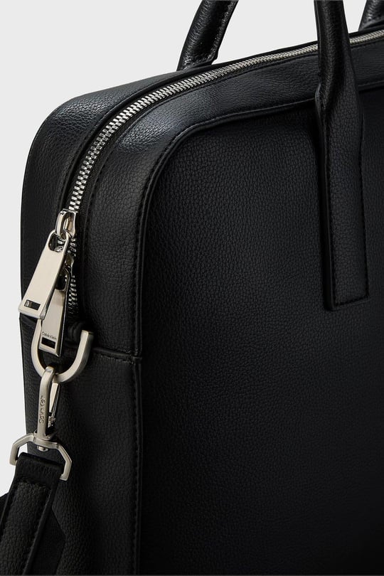 Calvin Klein Calvin Klein Erkek Çıkarılabilir ve Ayarlanabilir Askılı Fermuarlı Siyah Laptop & Evrak Çantası LV04D3157G-UB1