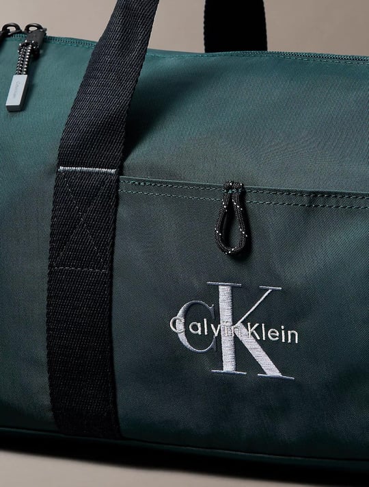 Calvin Klein Calvin Klein Erkek Çıkarılabilir Uzun Askılı Fermuarlı CK Logolu Yeşil Omuz Çantası LV04D3115G-60S