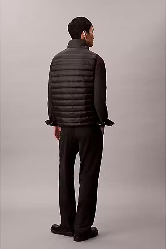 Calvin Klein Calvin Klein Erkek Dik Yaka Kolsuz Şişme Fermuar Kapama Siyah Yelek LV04LC509G-UB1