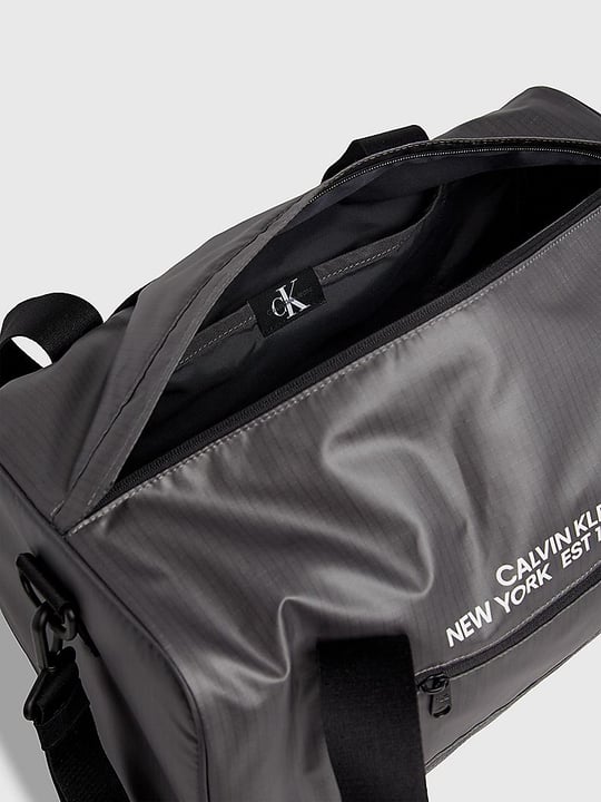 Calvin Klein Calvin Kleın Erkek El Omuz Askılı Ayarlanabilir Marka Logolu Gri Valiz & Bavul K50K511481-PSM