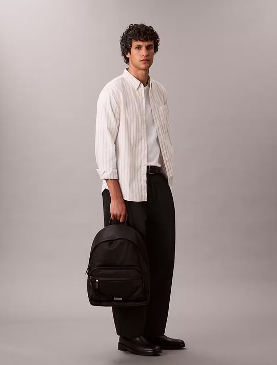 Calvin Klein Calvin Klein Erkek Fermuar Kapama Küçük Bölme CK Yazı Desen Deri Metal Logo Siyah Sırt Çantası LV04D3143G-UB1