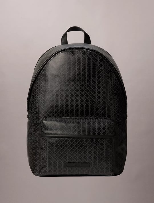 Calvin Klein Calvin Klein Erkek Fermuar Kapama Küçük Bölme CK Yazı Desen Deri Metal Logo Siyah Sırt Çantası LV04D3313G-UB1