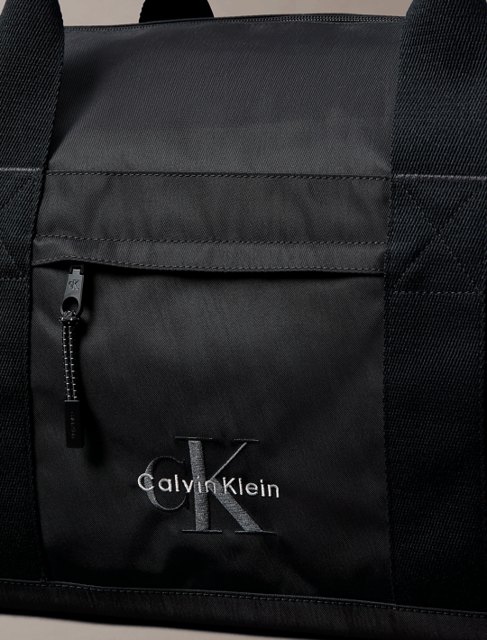 Calvin Klein Calvin Klein Erkek Geniş Fermuar Kapama Çok Bölmeli Düz Ck İşlemeli Logo Siyah Valiz LV04D3413G-UB1