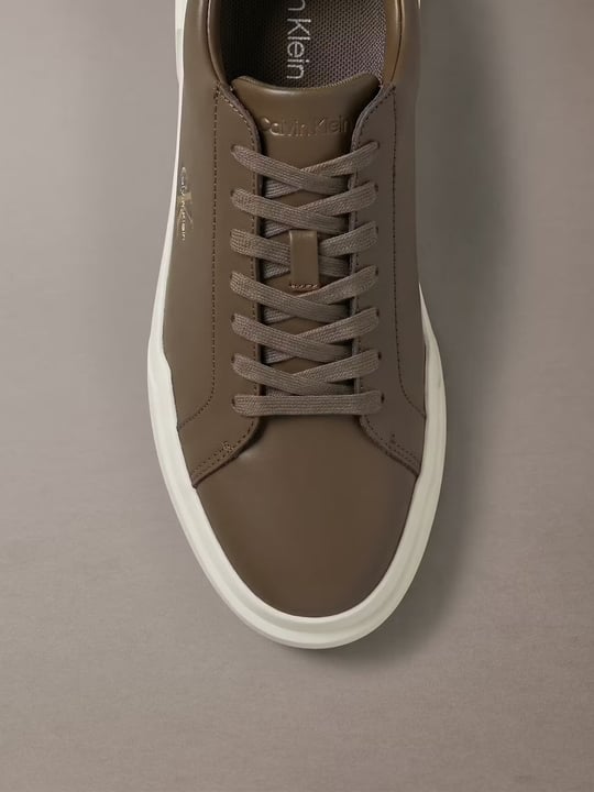 Calvin Klein Calvin Klein Erkek Hakiki Deri Kalın ve Hafif Tabanlı Desenli Süet Detaylı Logolu Kahverengi Sneaker HM0HM02298-0HQ