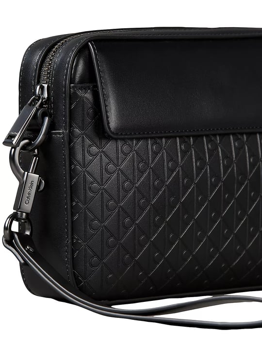 Calvin Klein Calvin Klein Erkek Hakiki Deri Amblem Logo Desenli Bileklik Askılı Fermuarlı Siyah Çanta LV04D1369G-UB1