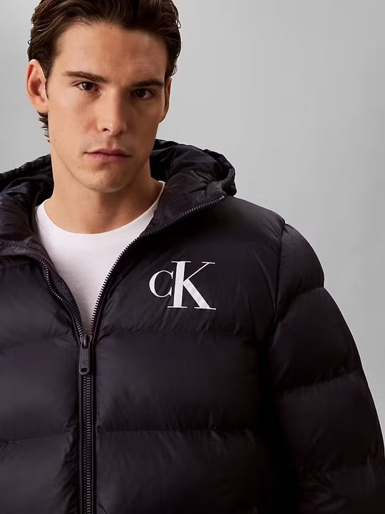 Calvin Klein Calvin Klein Erkek Kapitoneli Kapüşonlu Su Tutmayan ve Nefes Alabilen Kumaş Ördek Tüyü Dolgulu Lacivert Mont LV04RG513G-CEF