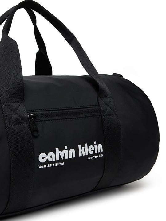 Calvin Klein Calvin Klein Erkek Logo Baskılı Fermuar Bölmeli Geniş İç Hacimli Siyah Spor Çanta LV04G3163G-UB1