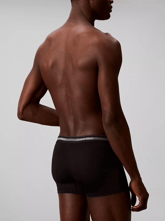 Calvin Klein Calvin Klein Erkek Logo Etiketli Elastik Bel Bantlı Üçlü Paket Siyah Boxer LV00NB4536-UB1