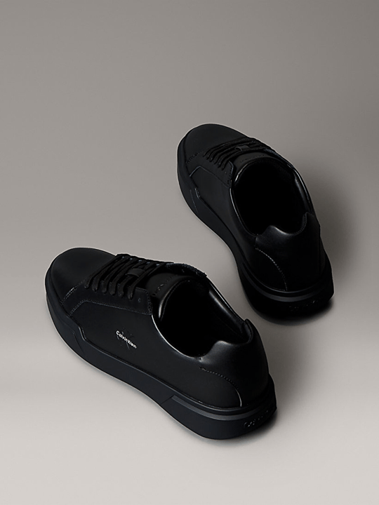 Calvin Klein Calvin Klein Erkek Logo Kabartmalı Düşük Bilekli %100 Deri Siyah Sneaker YM0YM01344-0GJ