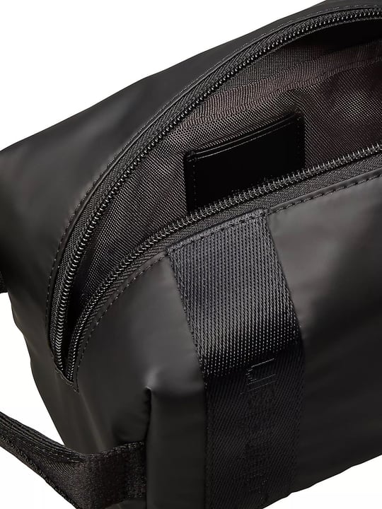Calvin Klein Calvin Klein Erkek Monologo Detaylı Üstten Fermuarlı Siyah El Çantası LV04D1293G-UB1