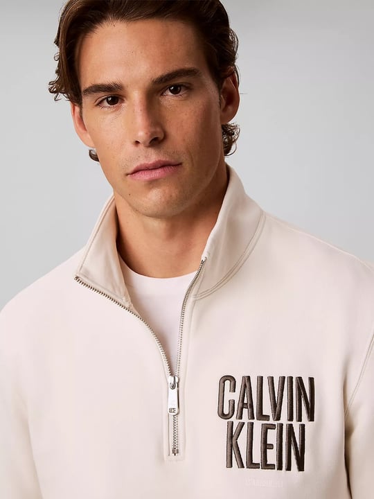 Calvin Klein Calvin Klein Erkek Normal Kalıp Yarım Fermuarlı Dik Yakalı Pamuklu Logo Kabartmalı Uzun Kollu Ekru Sweatshirt LV04RH250G-YAS