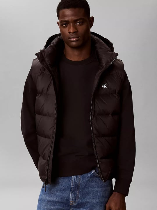 Calvin Klein Calvin Klein Erkek Normal Kalıp Kuş Tüyü Dolgulu Kapitone Desenli Çıkarılabilir Kapüşonlu Siyah Yelek LV04RG514G-UB1