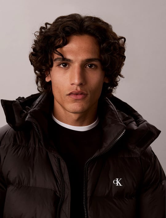 Calvin Klein Calvin Klein Erkek Normal Kesim Kuş Tüyü Dolgulu Kapitone Tasarımlı Çıkarılabilir Kapüşonlu Siyah Mont LV04RG515G-UB1
