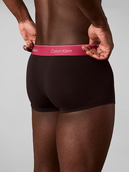 Calvin Klein Calvin Klein Erkek Pamuklu Slim Fit Beli Elastik Bantlı Pamuklu 3'lü Kırmızı-Beyaz-Mavi Boxer LV00NB4389-4M5