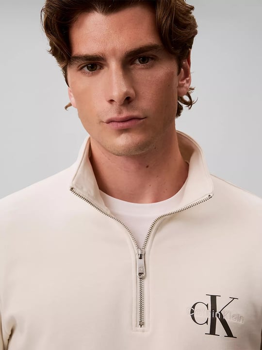 Calvin Klein Calvin Klein Erkek Regular Fit Pamuklu Dik Yaka Yarım Fermuarlı Logolu Uzun Kollu Ekru Sweatshirt LV04RG280G-YAS