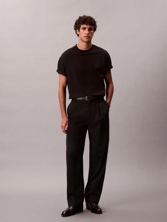Calvin Klein Calvin Klein Erkek Regular Fit Pamuklu Göğüste CK Logolu Bisiklet Yaka Kısa Kollu Siyah T-Shirt LV04LD224G-UB1
