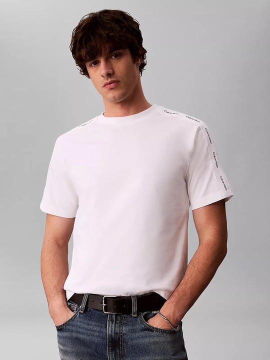 Calvin Klein Calvin Klein Erkek Regular Fit Yuvarlak Yakalı Omuzları Şerit Çizgili Kısa Kollu Beyaz T-Shirt LV04RH201G-YAF