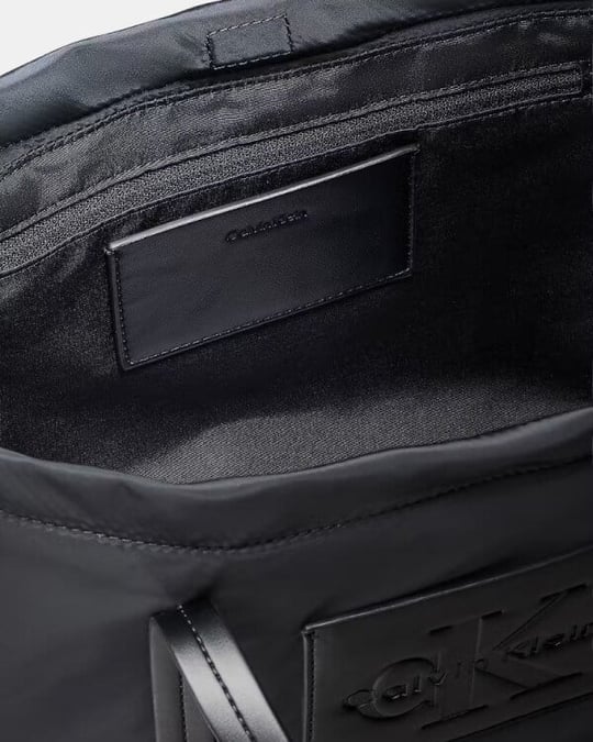Calvin Klein Calvin Klein Kadın Ayarlanabilir Çapraz Askılı Logo Detaylı Küçük Boy Siyah Çanta LV04F3868G-UB1