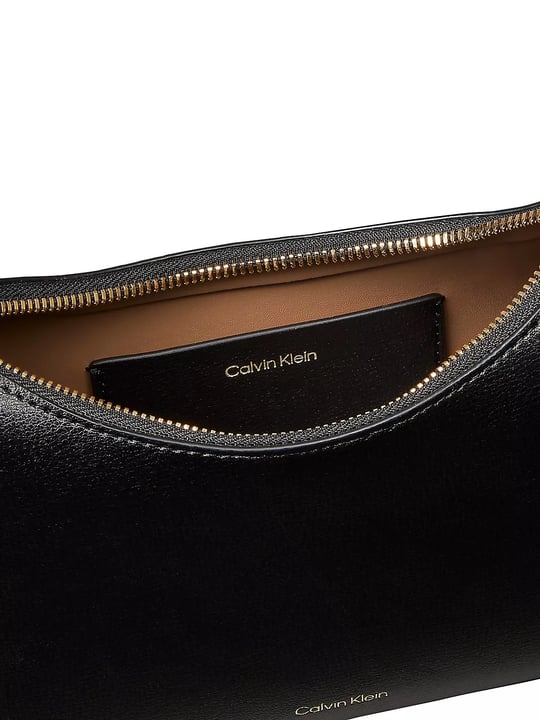 Calvin Klein Calvin Klein Kadın Ayarlanabilir Calvin Klein Yazılı Deri Fermuar Kapama Siyah Çanta LV04F3890G-332