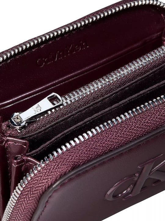 Calvin Klein Calvin Klein Kadın CK Desenli Fermuar Kapamalı Kart Bölmeli Bordo Cüzdan LV04F1154G-BAP