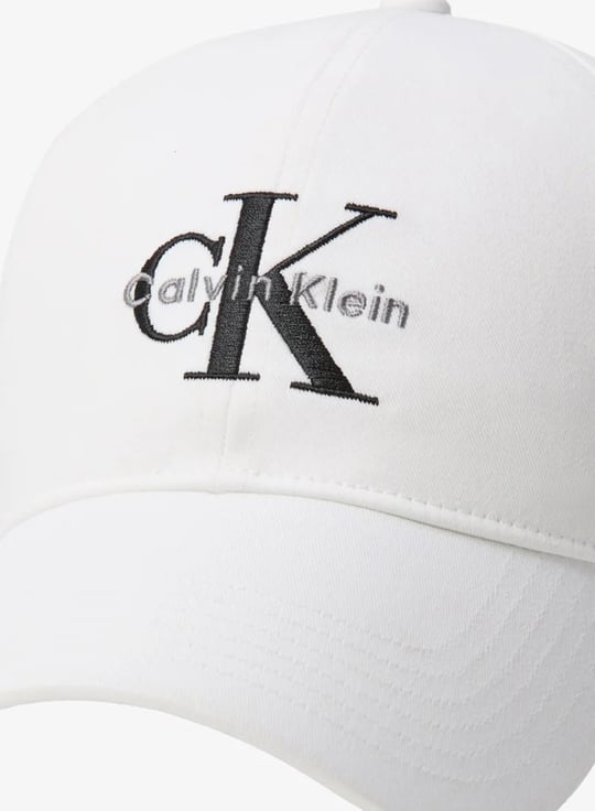 Calvin Klein Calvin Klein Kadın CK Logo İşlemeli Ayarlanabilir Tokalı Beyaz1 Şapka LV04K5026G-7KR