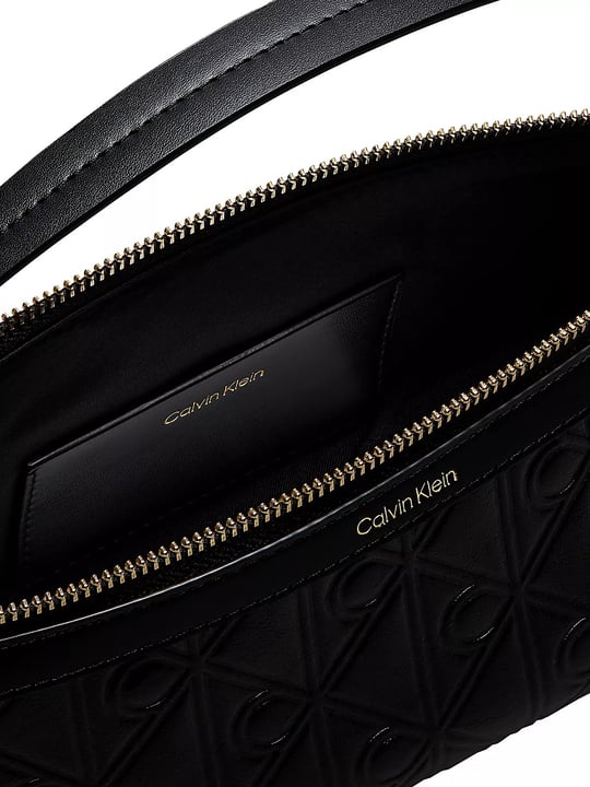 Calvin Klein Calvin Klein Kadın CK Logolu Çapraz Omuz Askılı Deri Fermuar Kapamalı Siyah Çanta LV04F3873G-UB1