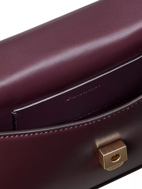 Calvin Klein Calvin Klein Kadın CK Logolu Çapraz Omuz Askılı Deri Fermuar Kapamalı Bordo Çanta LV04F3679G-BAP