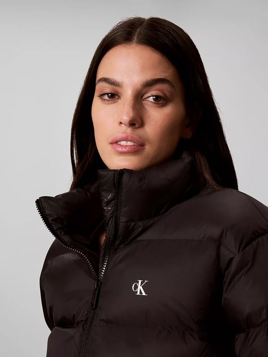 Calvin Klein Calvin Klein Kadın Crop Fit Kapitoneli Su İtici Dik Yaka Şişme Siyah Mont LV047H503G-UB1