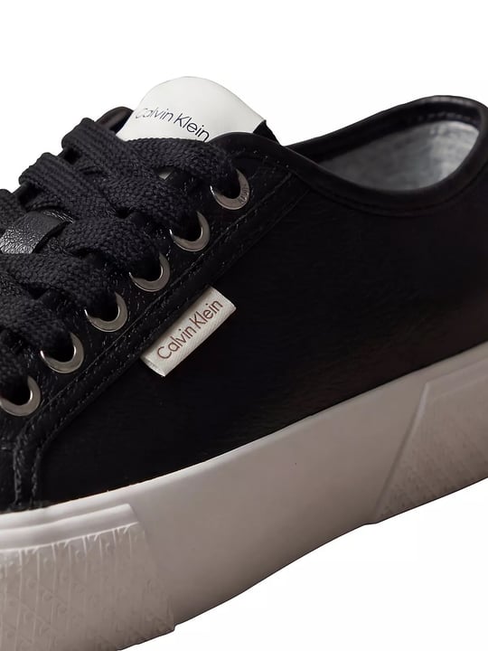 Calvin Klein Calvin Klein Kadın Düşük Bilekli CK Logo Detaylı Hakiki Deri Siyah Sneaker HW0HW03077-BEH