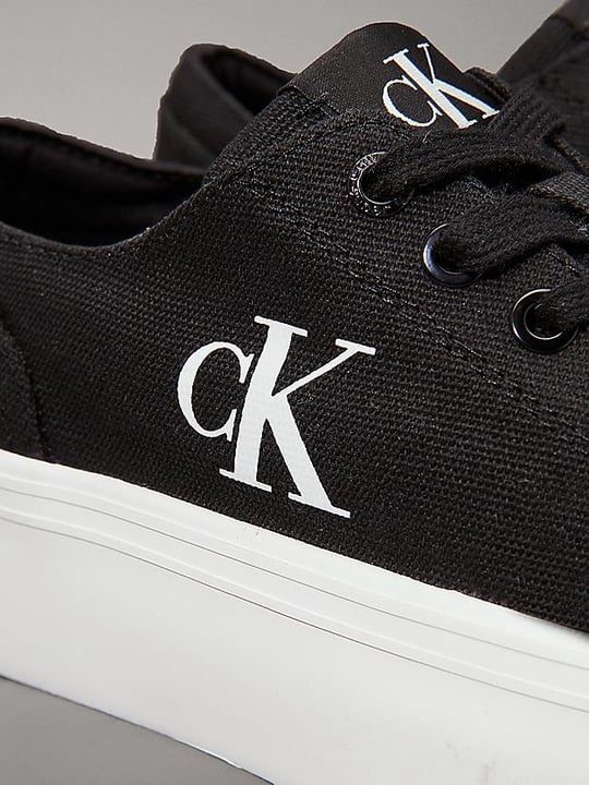 Calvin Klein Calvin Klein Kadın Kalın ve Düz Tabanlı Yuvarlak Burunlu Deri Siyah Sneaker YW0YW01763-0GM