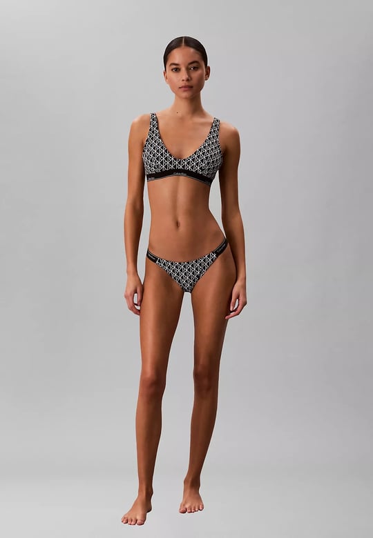 Calvin Klein Calvin Klein Kadın Kalın Askı CK Yazı Desenler Slim fit Süngerli Siyah Bikini Üstü LV00Q61207-32N