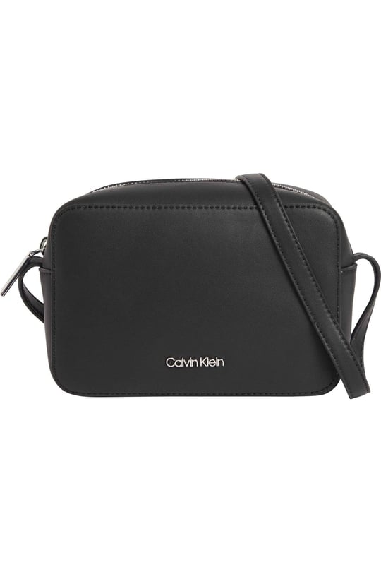 Calvin Klein Calvin Kleın Kadın Logo Ayarlanabilir Askılı Siyah Çanta K60K610293-BAX