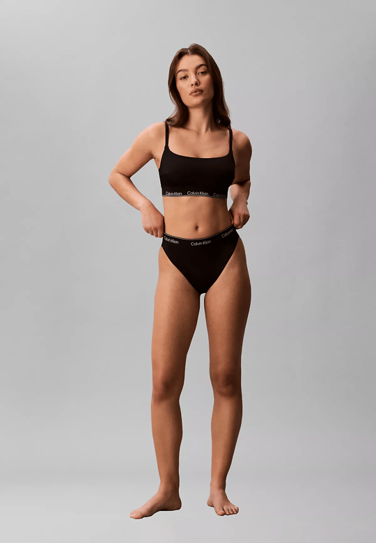 Calvin Klein Calvin Klein Kadın Logo İmzalı Elastik Bel Bantlı Brezilya Kesimi Siyah Bikini Altı LV00Q61131-UB1