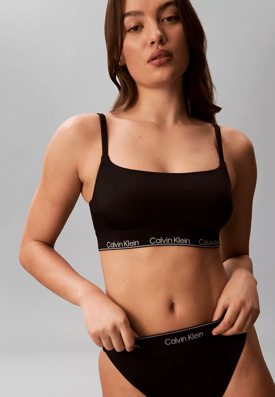 Calvin Klein Calvin Klein Kadın Logo İmzalı Elastik Bel Bantlı Brezilya Kesimi Siyah Bikini Altı LV00Q61131-UB1