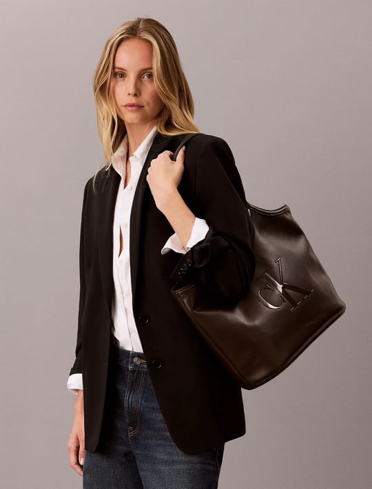 Calvin Klein Calvin Klein Kadın Marka Logolu Düz Deri Kısa Askılı Koyu Kahve Çanta LV04F3562G-BAL