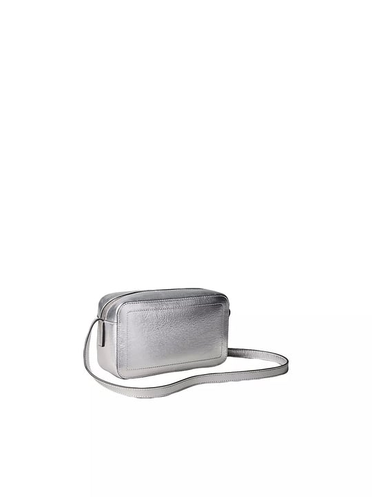 Calvin Klein Calvin Klein Kadın Metalik Suni Deri Monogram Logolu Ayarlanabilir Çapraz Askılı Fermuarlı Gümüş Çanta LV04F3896G-3JH