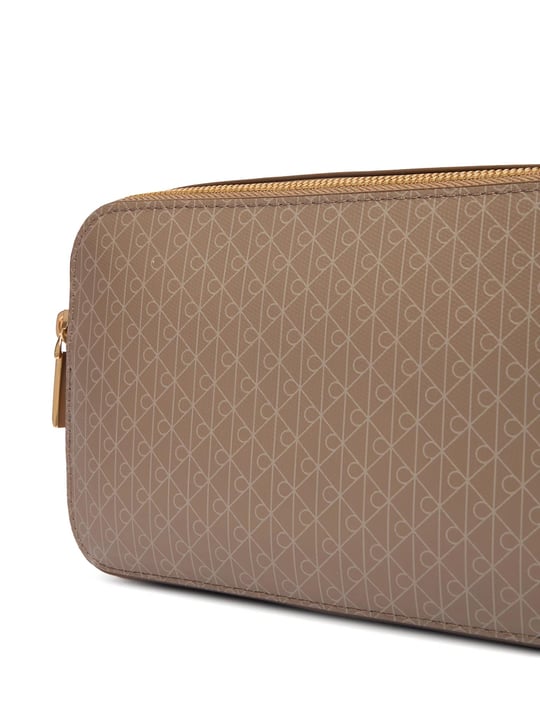 Calvin Klein Calvin Klein Kadın Monogram Logolu Ayarlanabilir Sabit Omuz Askılı Haki Omuz Çantası LV04F3268G-3I6
