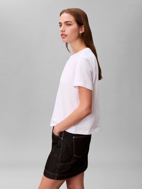 Calvin Klein Calvin Klein Kadın Normal Kesim Yuvarlak Yakalı Pamuklu Logo Nakışlı Kısa Kollu Beyaz T-Shirt LV044C905G-YAA