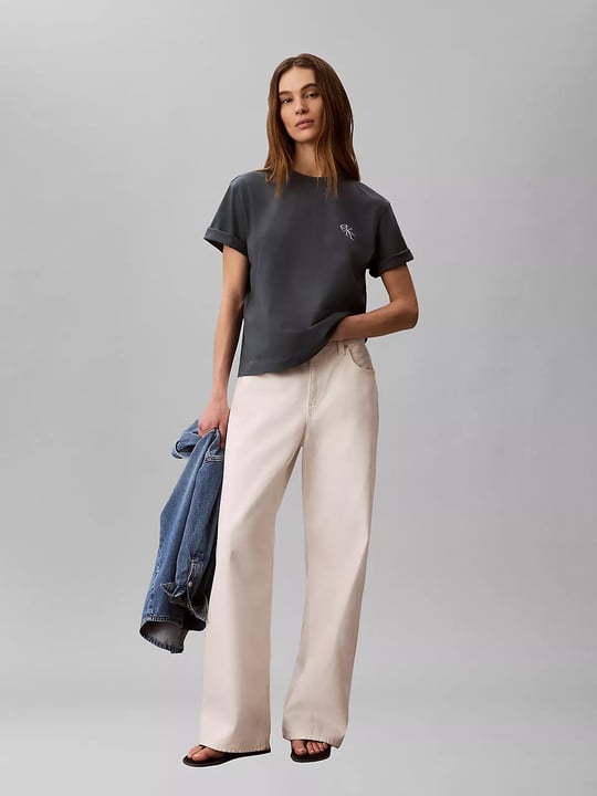 Calvin Klein Calvin Klein Kadın Normal Kalıp Pamuklu Yuvarlak Yakalı CK Logo Baskılı Kısa Kollu Antrasit T-Shirt LV047G826G-CEG