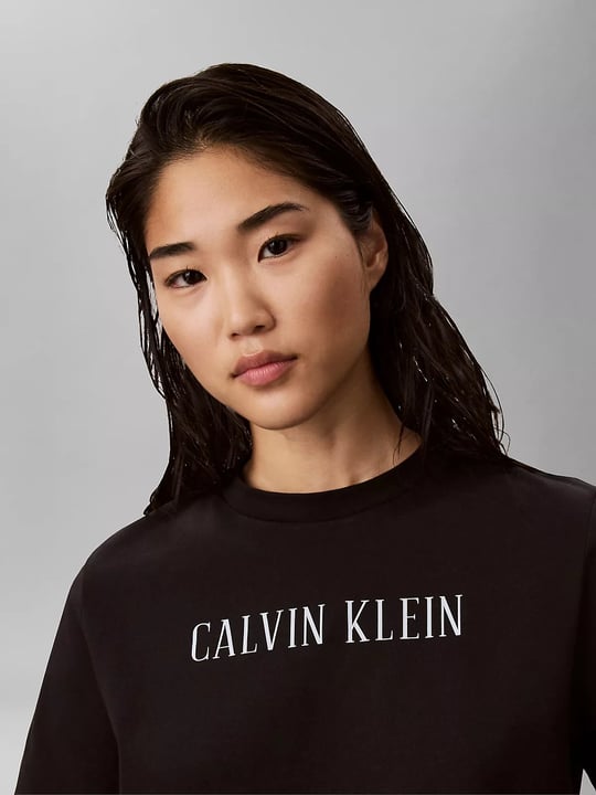 Calvin Klein Calvin Klein Kadın Normal Kalıp Pamuklu Yuvarlak Yakalı Kısa Kollu Siyah T-Shirt LV047H803G-UB1