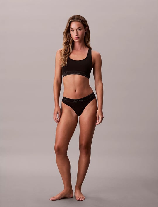 Calvin Klein Calvin Klein Kadın Pamuklu Balensiz Yumuşak İç Dolgulu Elastik Bel Lastikli Siyah Sütyen LV00QF8547-UB1