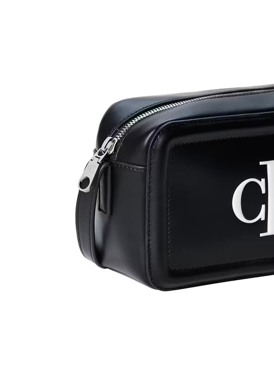 Calvin Klein Calvin Klein Kadın Parlak CK Logolu Fermuarlı Ayarlanabilir Omuz Askılı Siyah Çanta LV04F3220G-3L2