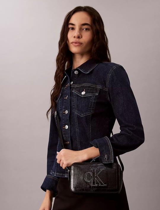 Calvin Klein Calvin Klein Kadın Parlak Dokulu Monogram Logolu Ayarlanabilir Çapraz Askılı Fermuarlı Siyah Çanta LV04F3685G-UB1