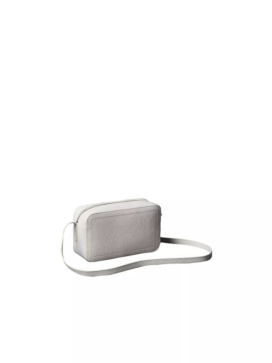 Calvin Klein Calvin Klein Kadın Parlak Dokulu Monogram Logolu Ayarlanabilir Çapraz Askılı Fermuarlı Beyaz Çanta LV04F3685G-4LX